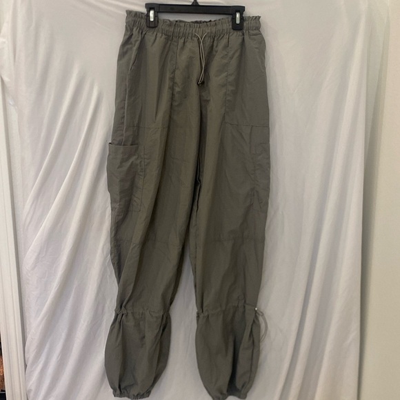 White fox cargo pants small - Picture 1 of 5